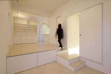 家具の移動で空間づくり