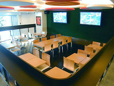 スタンディングエリア