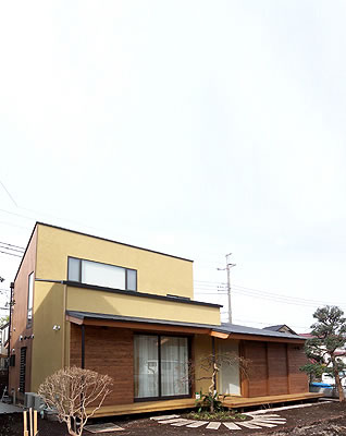 縁側のある南側外観