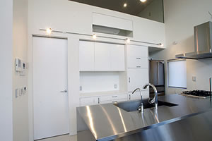 機能的な大型キッチン